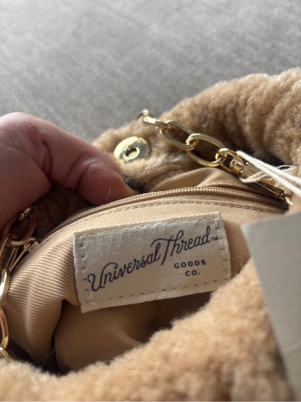 Universal Thread Tan Faux-Shearling Drawstring Mini Bag - Picture 10 of 11